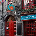 Isaacs Albergue *