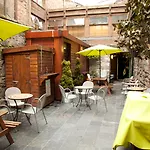 Isaacs Albergue *