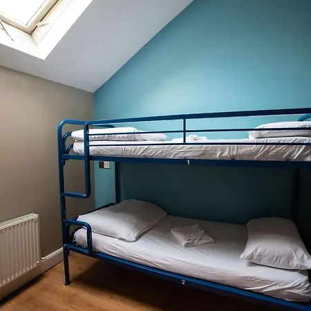 Isaacs Hostel