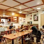 Isaacs Hostel *