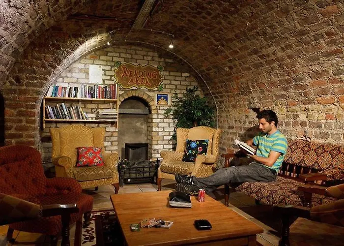 Isaacs Hostel