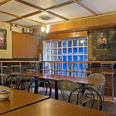 Hostel Isaacs
