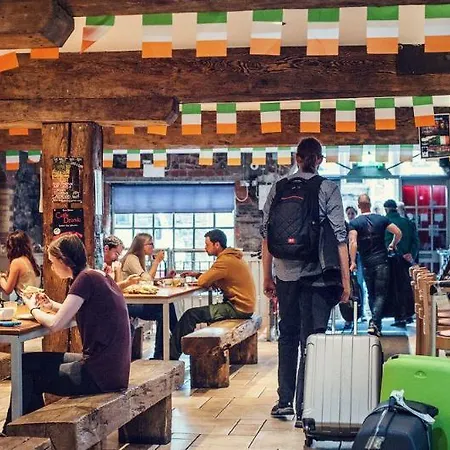 Isaacs * Δουβλίνο