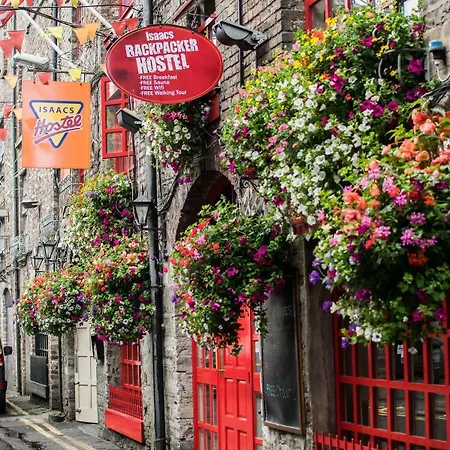 Isaacs Hostel *